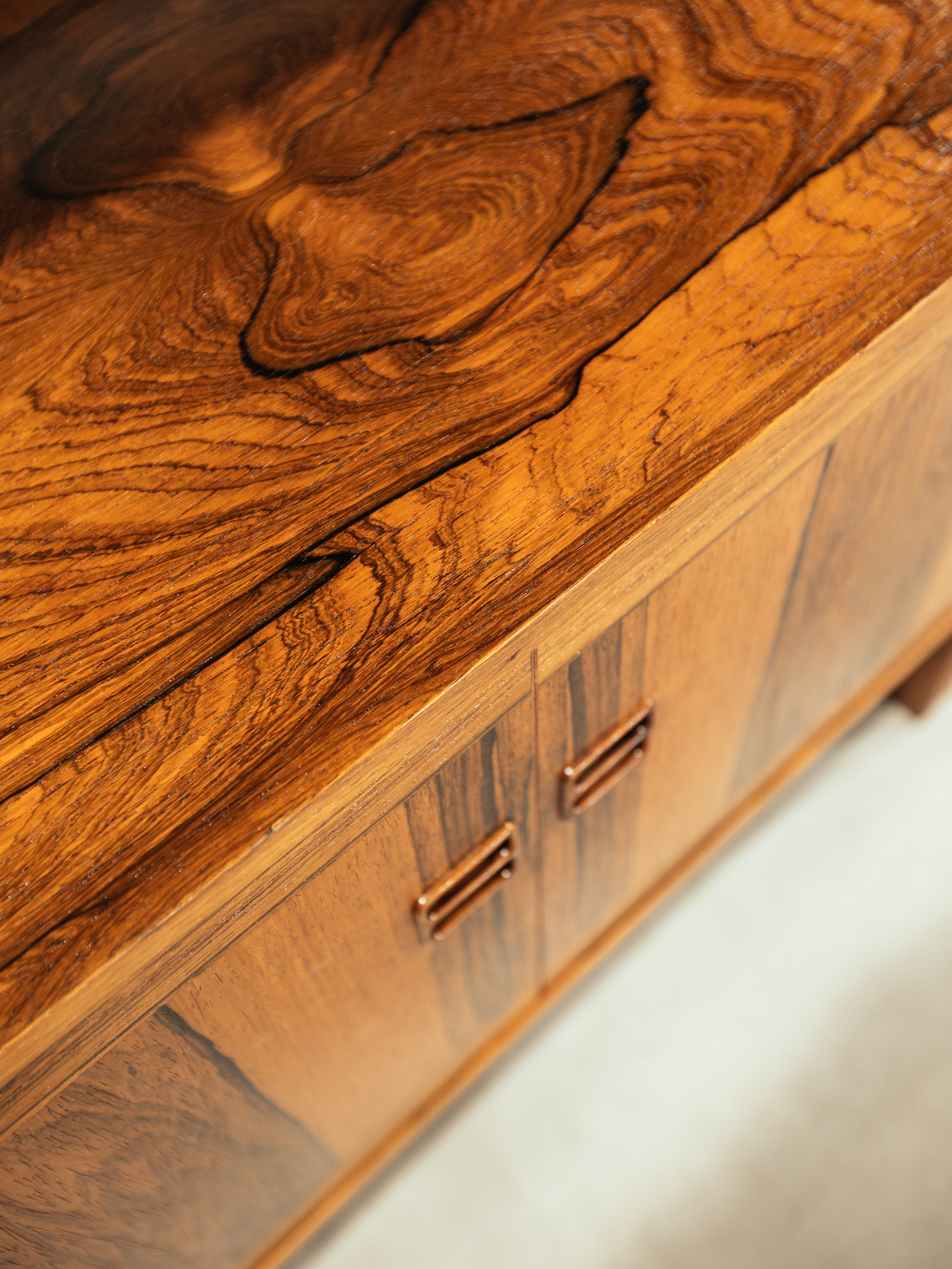 1960s, Eric Wörtz tasarımı , Jakaranda ağacı kitaplık